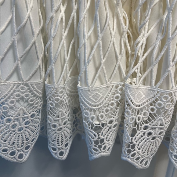 Alexis Juliana Embroidered Lace Frill Top Size M - Picture 4 of 10